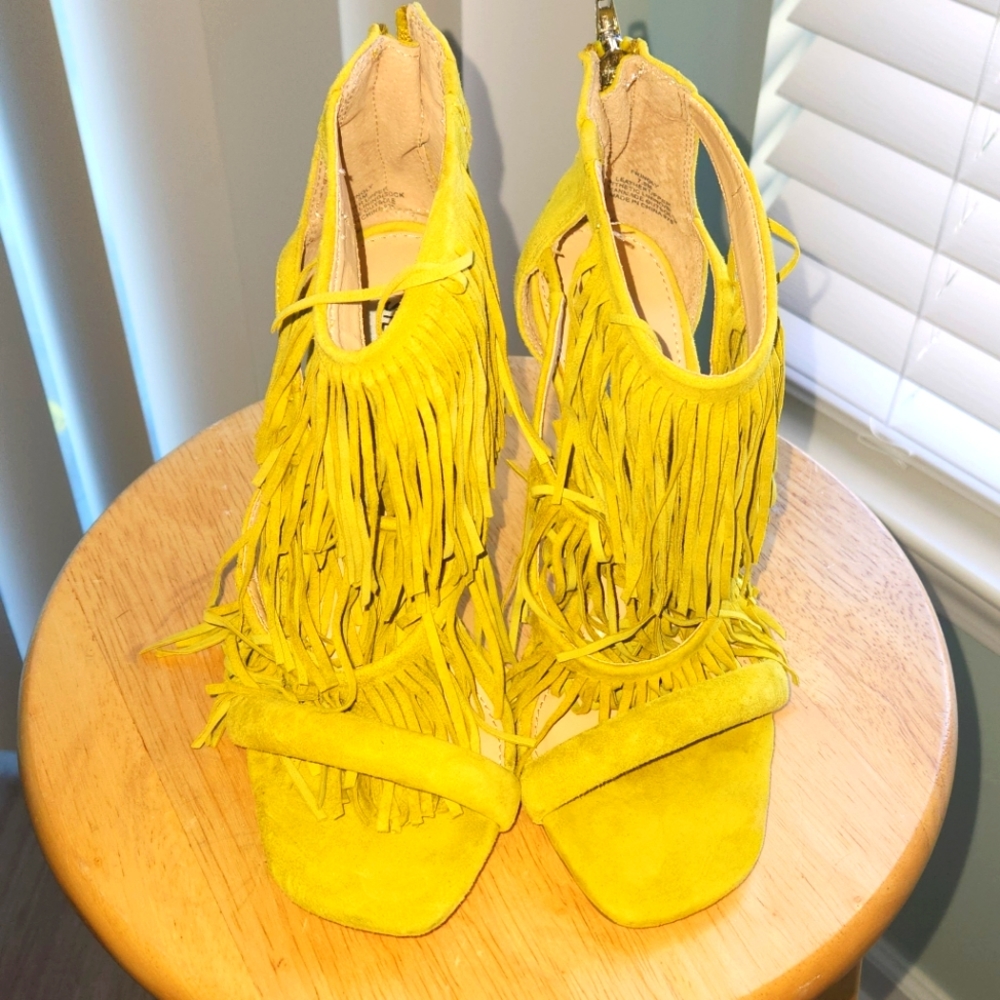 Brand new Steve Madden Fringe Heels